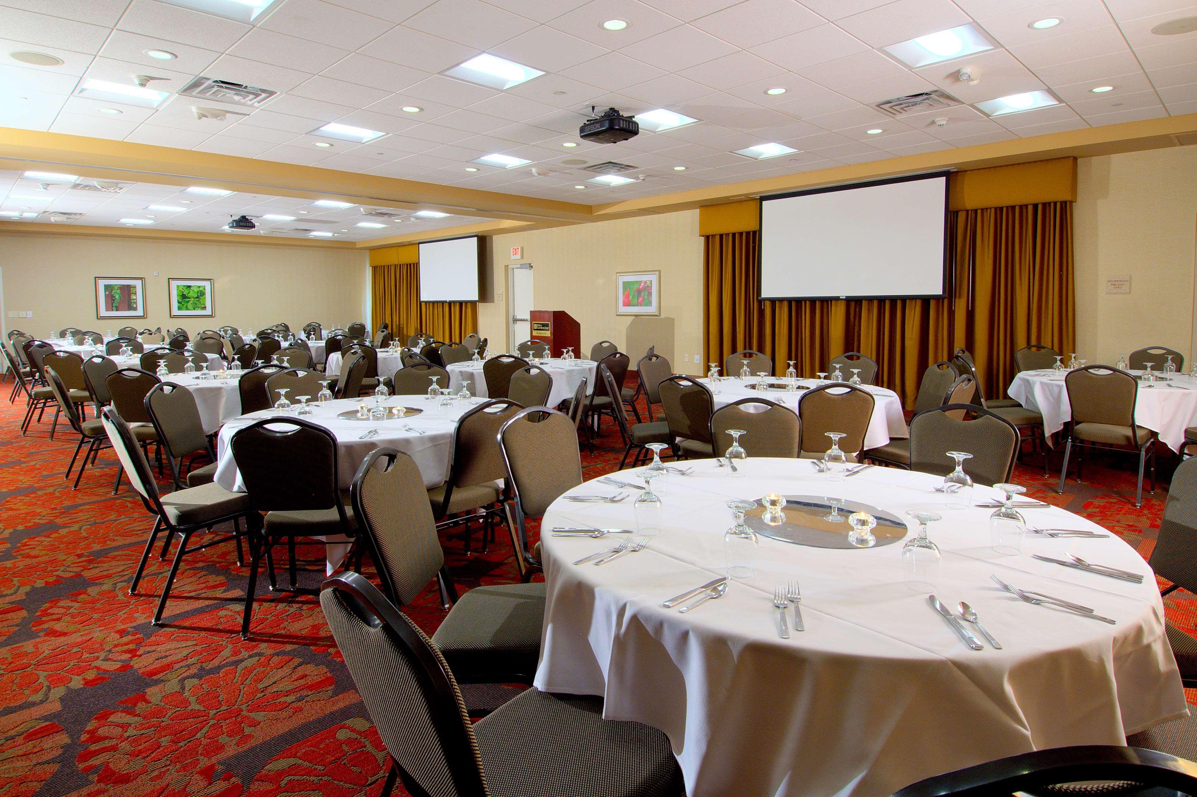 Hilton Garden Inn Rockford Luaran gambar