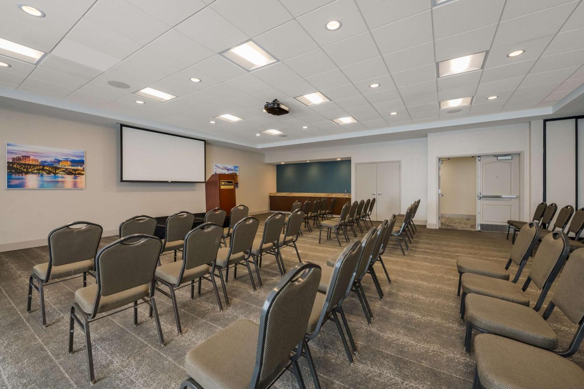 Hilton Garden Inn Rockford Luaran gambar